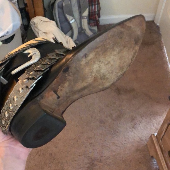 Bohemian cowboy boots for an edgy, stylish look - Picture 5 of 5